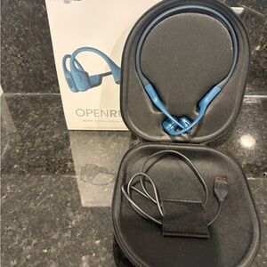 Shokz OpenRun Pro Bone Conduction Headphones - Blue/standard size